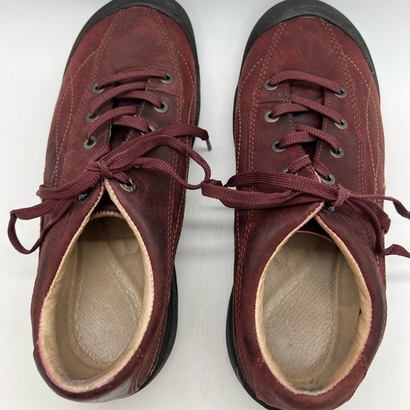 KEEN WOMENS RED/BURGUNDY WALKING AND HIKING LEATHER SHOES SIZE 9 - Picture 14 of 14